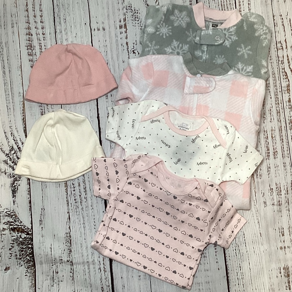 HB Brand 6pc Sleeper Set EUC 3-6 mos.